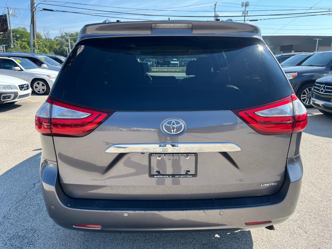 Toyota Sienna Limited Premium FWD 7-Passenger (Natl) 2015