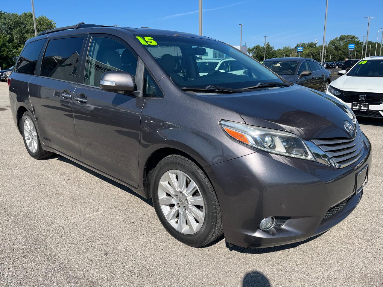 Toyota Sienna Limited Premium FWD 7-Passenger (Natl) 2015