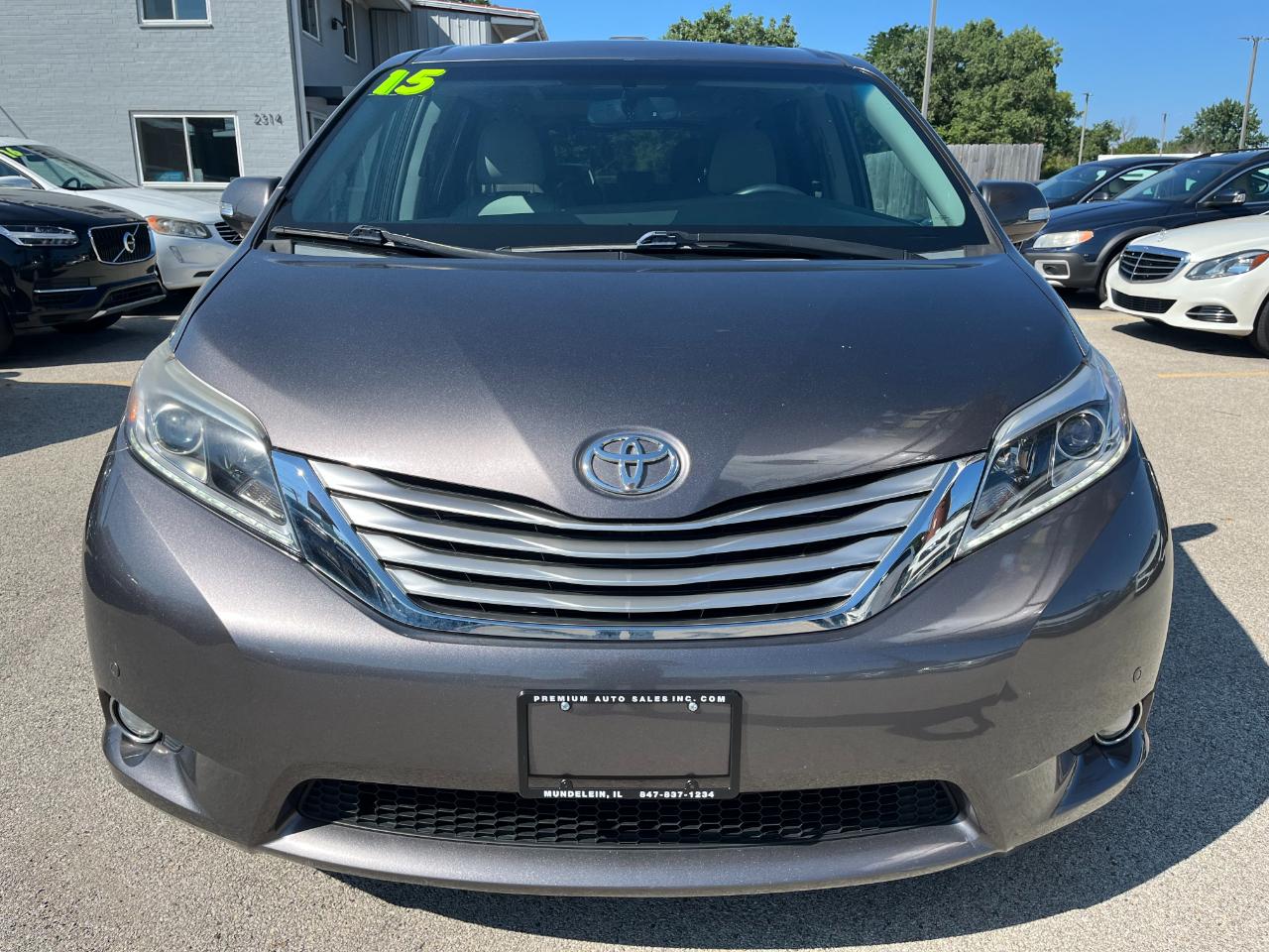 Toyota Sienna Limited Premium FWD 7-Passenger (Natl) 2015