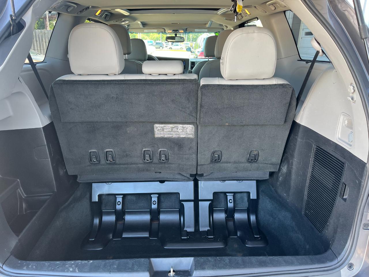 Toyota Sienna Limited Premium FWD 7-Passenger (Natl) 2015