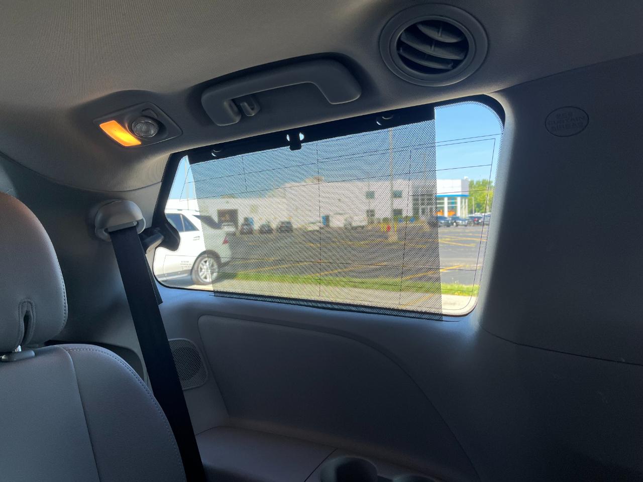 Toyota Sienna Limited Premium FWD 7-Passenger (Natl) 2015