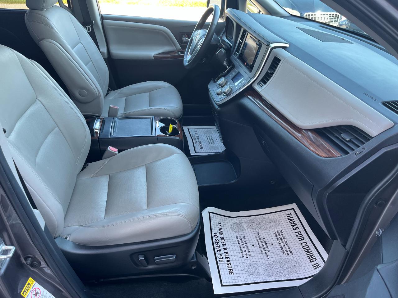 Toyota Sienna Limited Premium FWD 7-Passenger (Natl) 2015