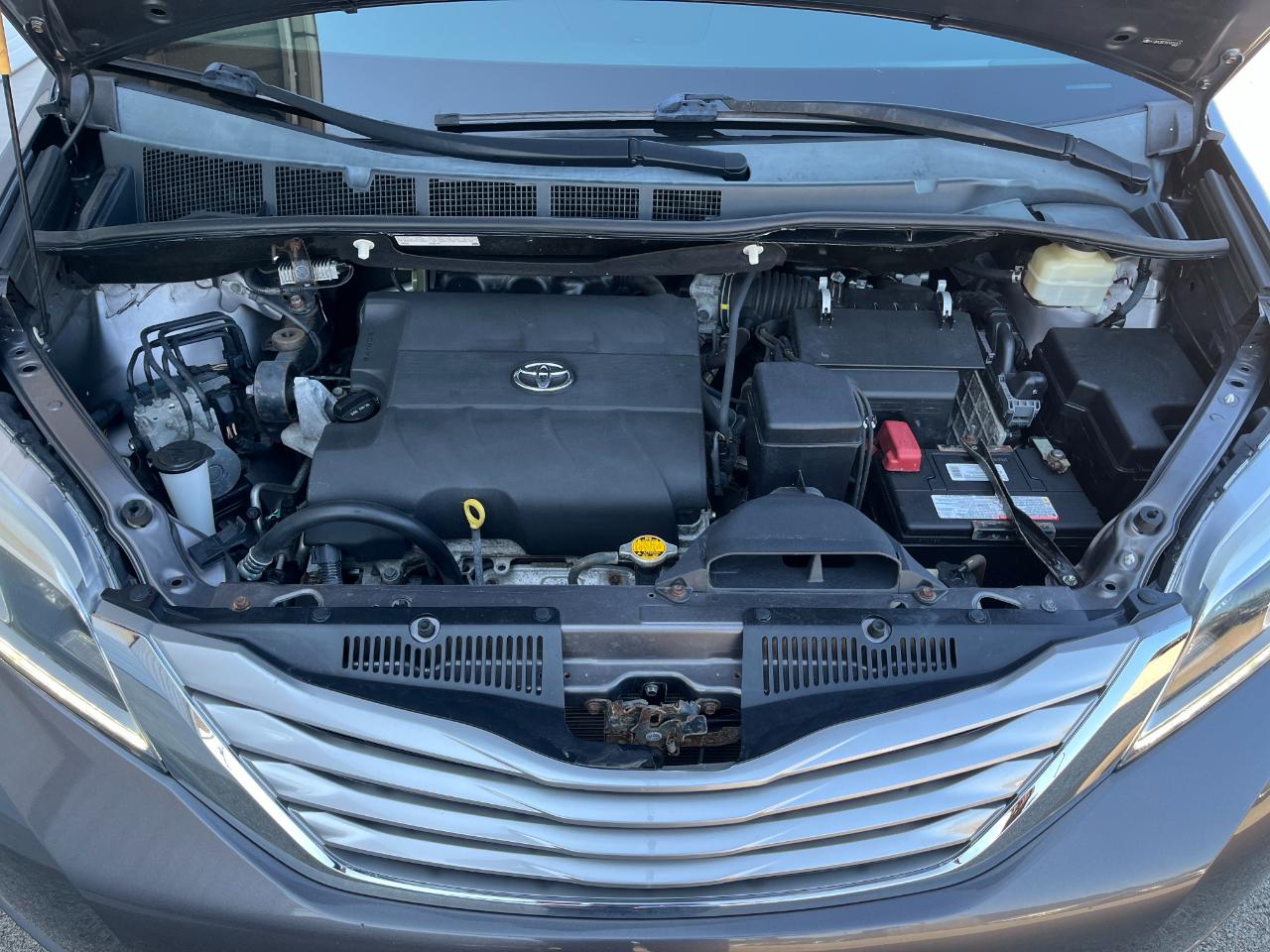 Toyota Sienna Limited Premium FWD 7-Passenger (Natl) 2015