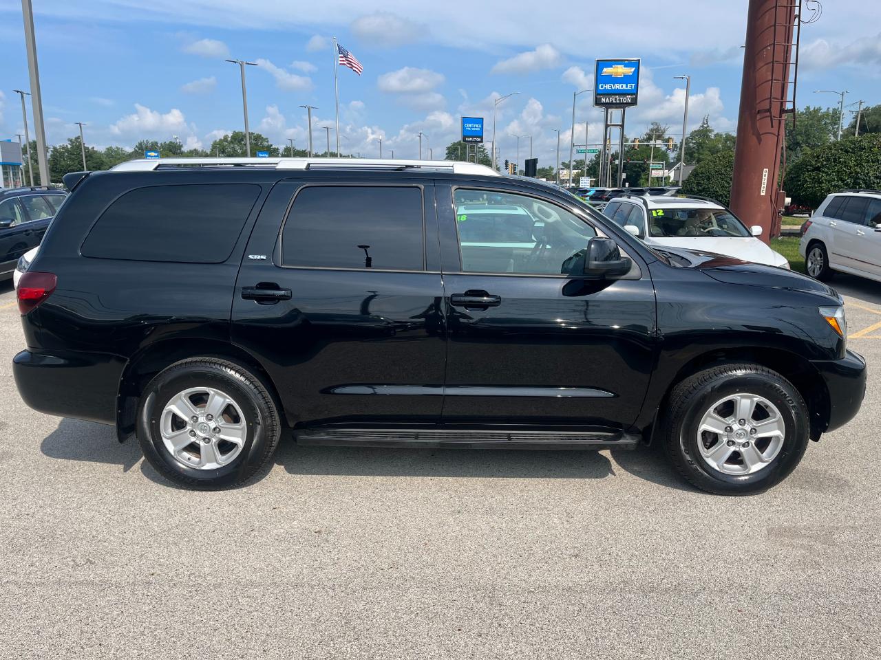 Toyota Sequoia SR5 5.7L 4WD 2018