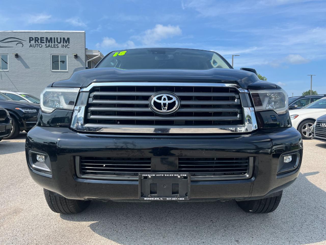 Toyota Sequoia SR5 5.7L 4WD 2018