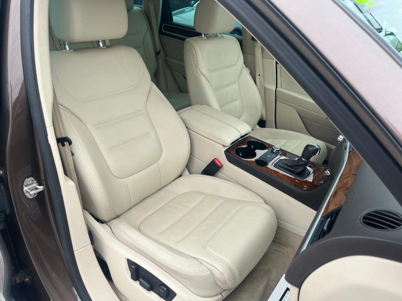 Volkswagen Touareg 4dr TDI Lux 2013