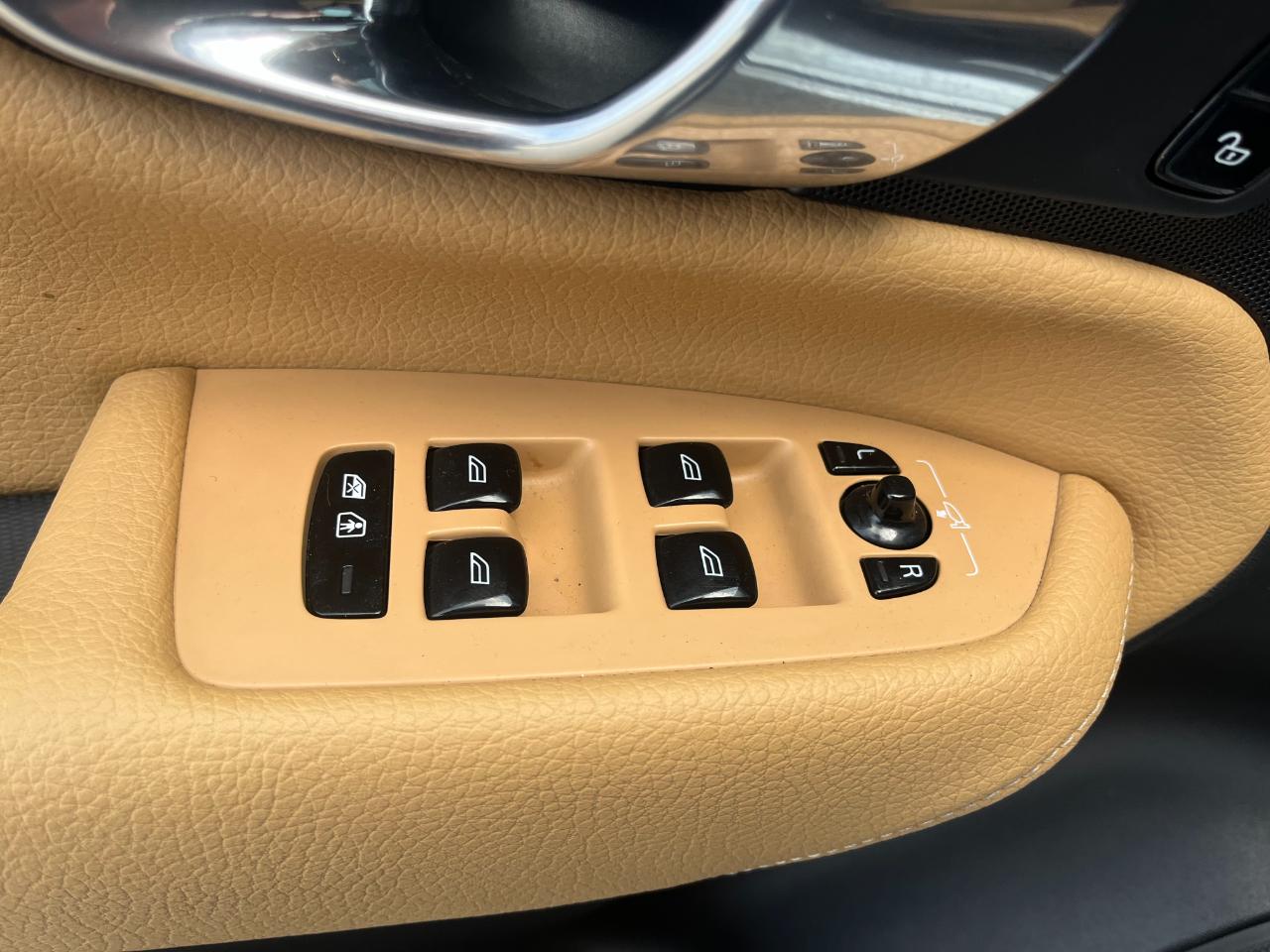 Volvo XC90 T6 Momentum AWD 2017