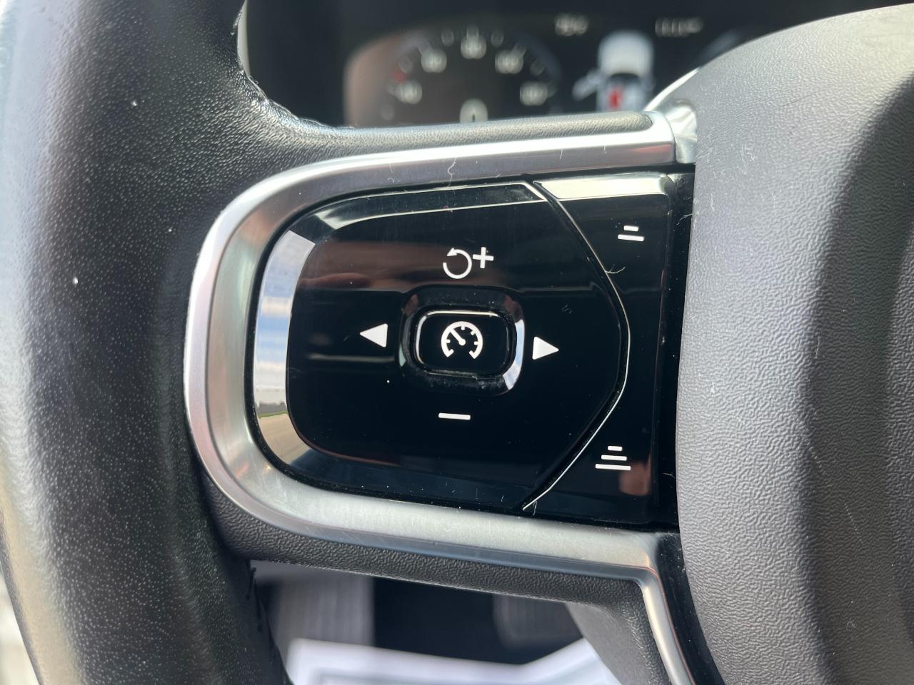 Volvo XC90 T6 Momentum AWD 2017