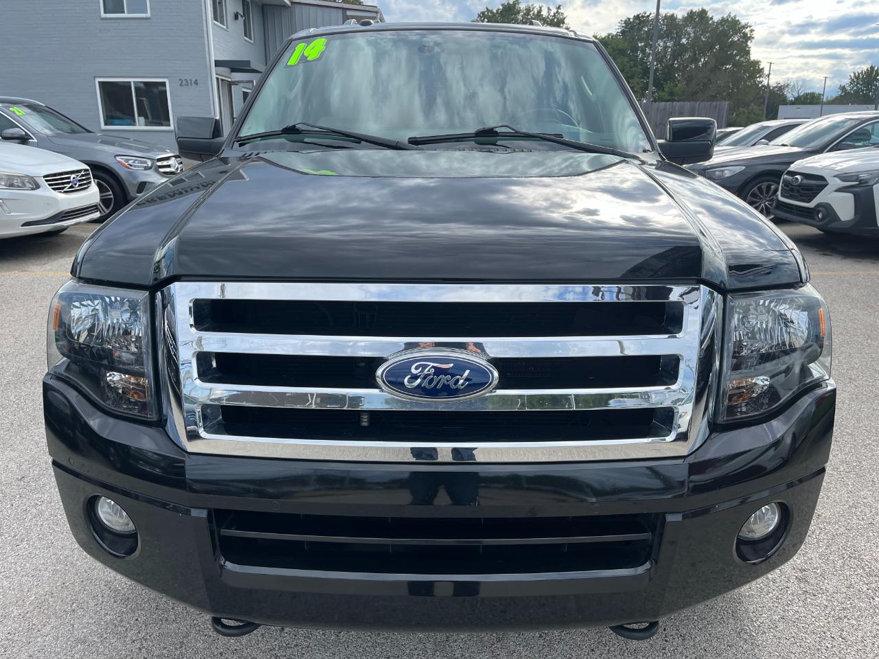 Ford Expedition photo 8