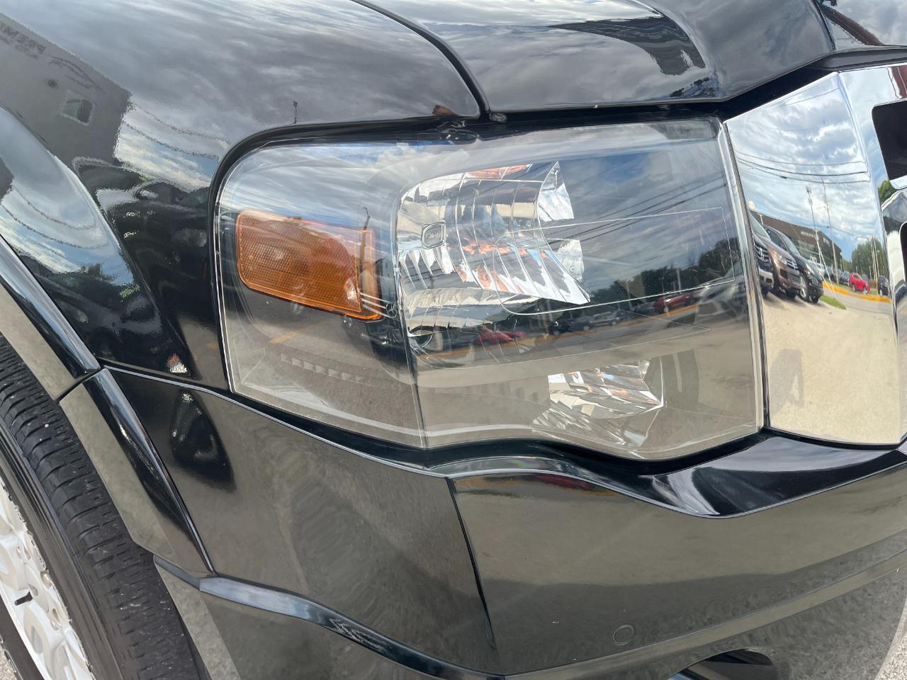 Ford Expedition photo 11