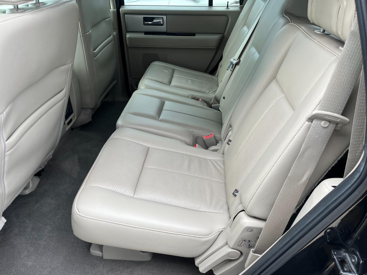 Ford Expedition photo 16