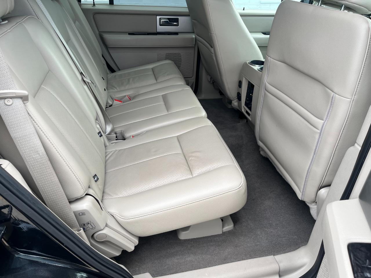 Ford Expedition photo 24