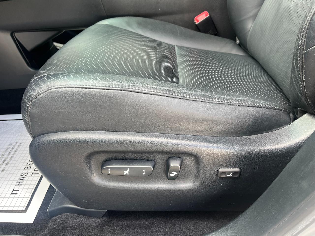 Lexus RX photo 16