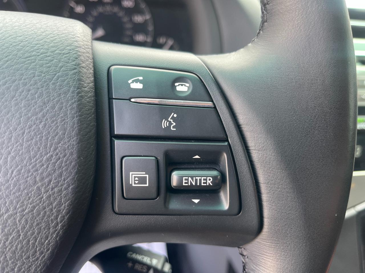 Lexus RX photo 30