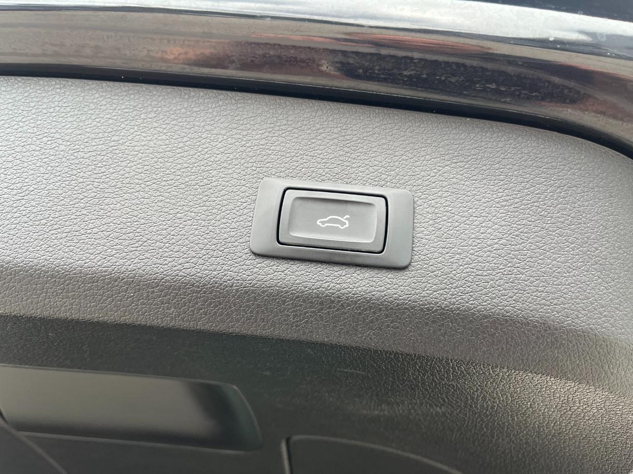 Audi Q7 photo 25