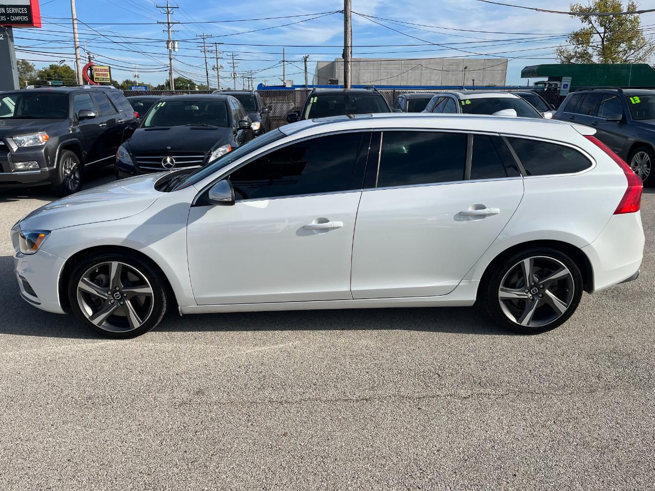 Volvo V60 photo 2