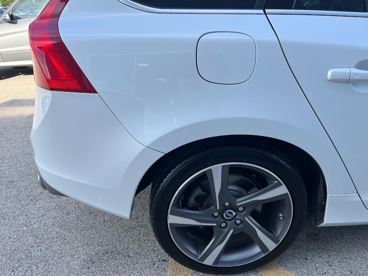 Volvo V60 photo 22