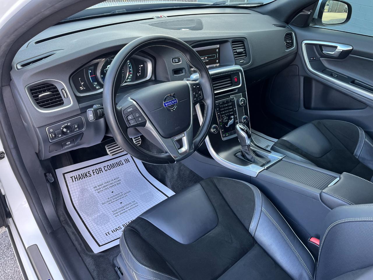 Volvo V60 photo 26