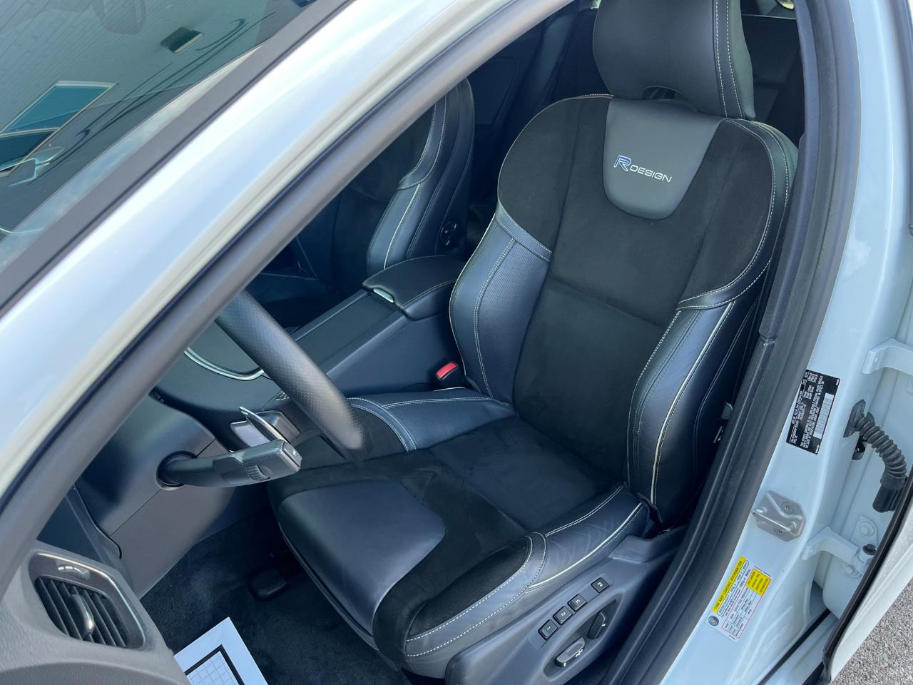 Volvo V60 photo 28