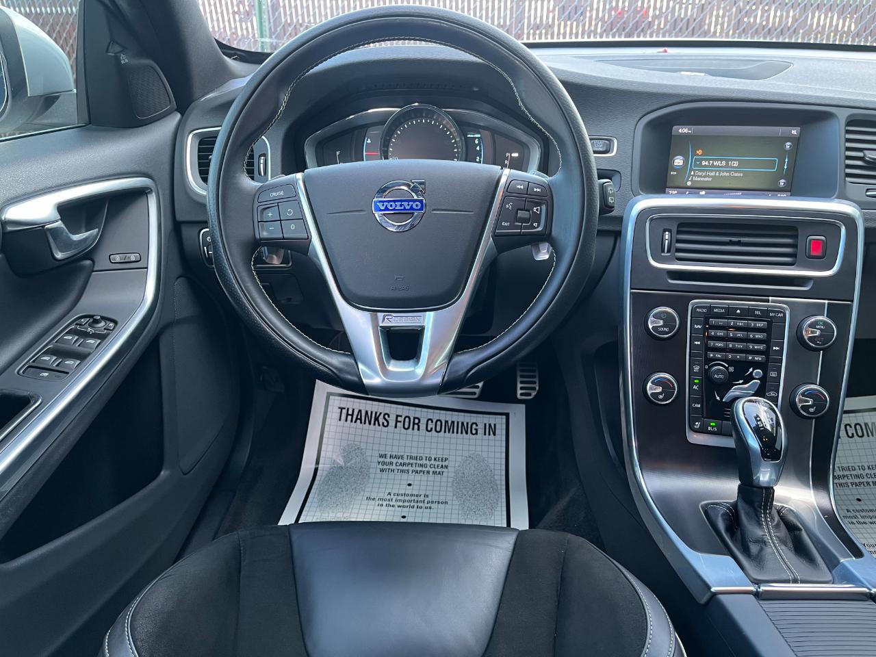 Volvo V60 photo 30