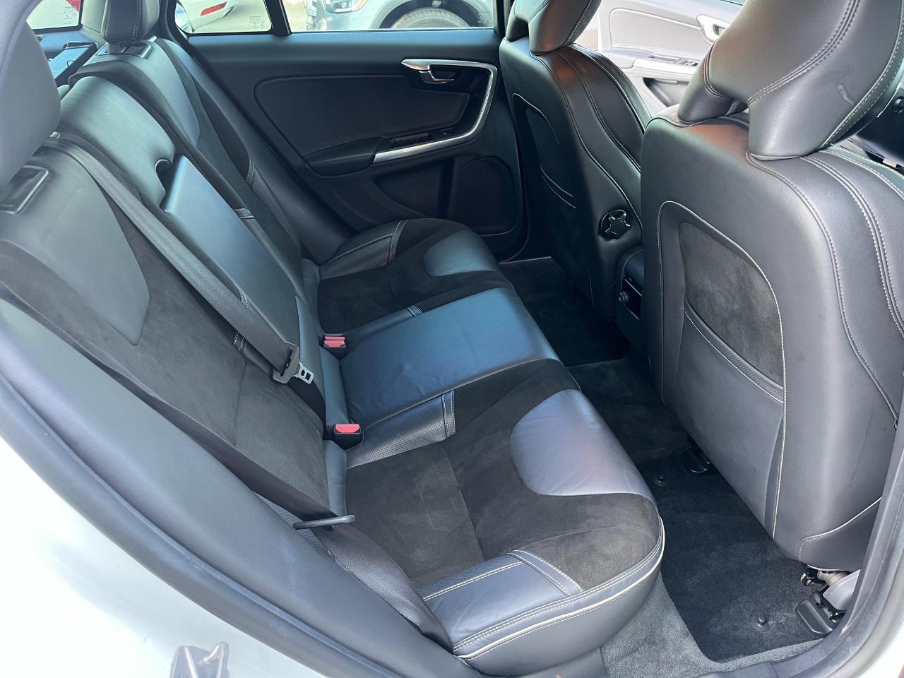Volvo V60 photo 33