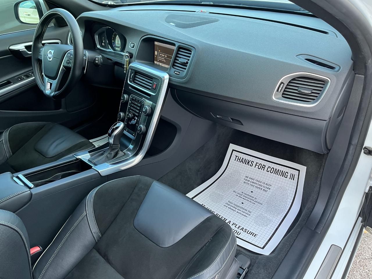 Volvo V60 photo 34