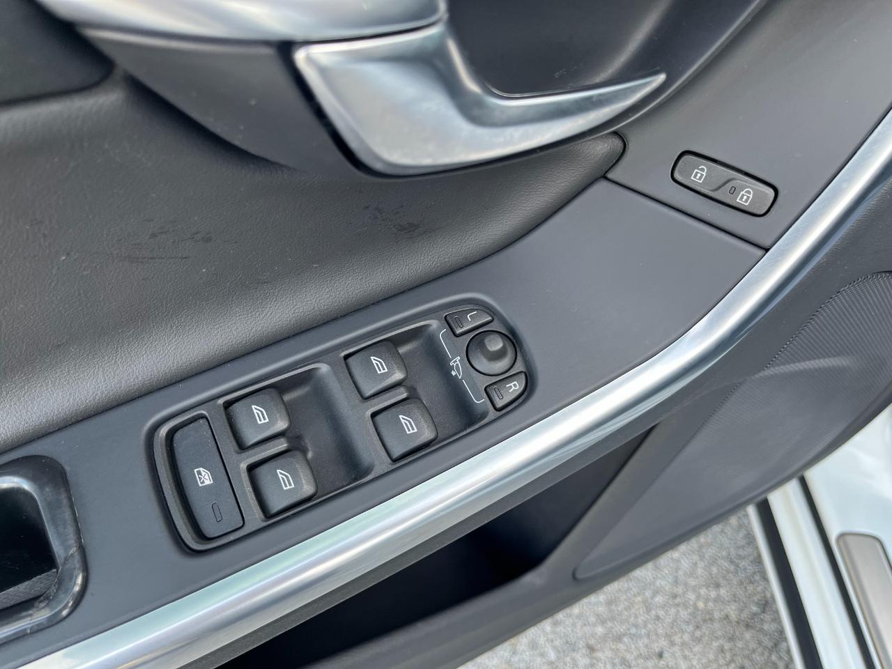 Volvo V60 photo 38