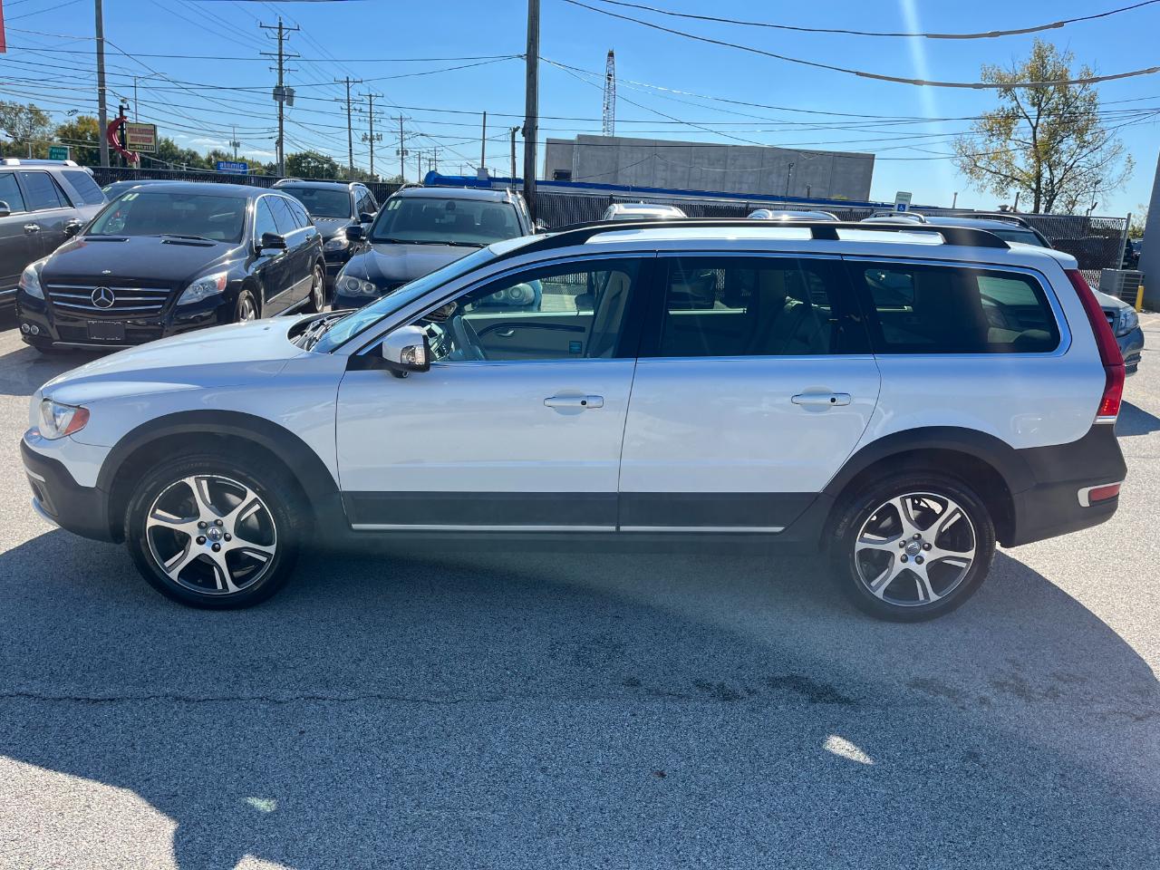 Volvo XC70 photo 2