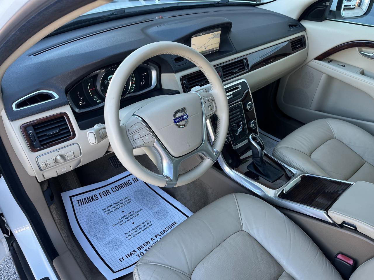 Volvo XC70 photo 10