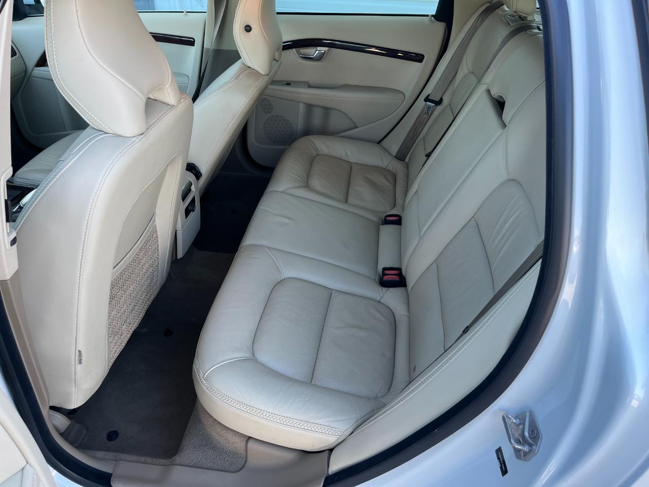 Volvo XC70 photo 13