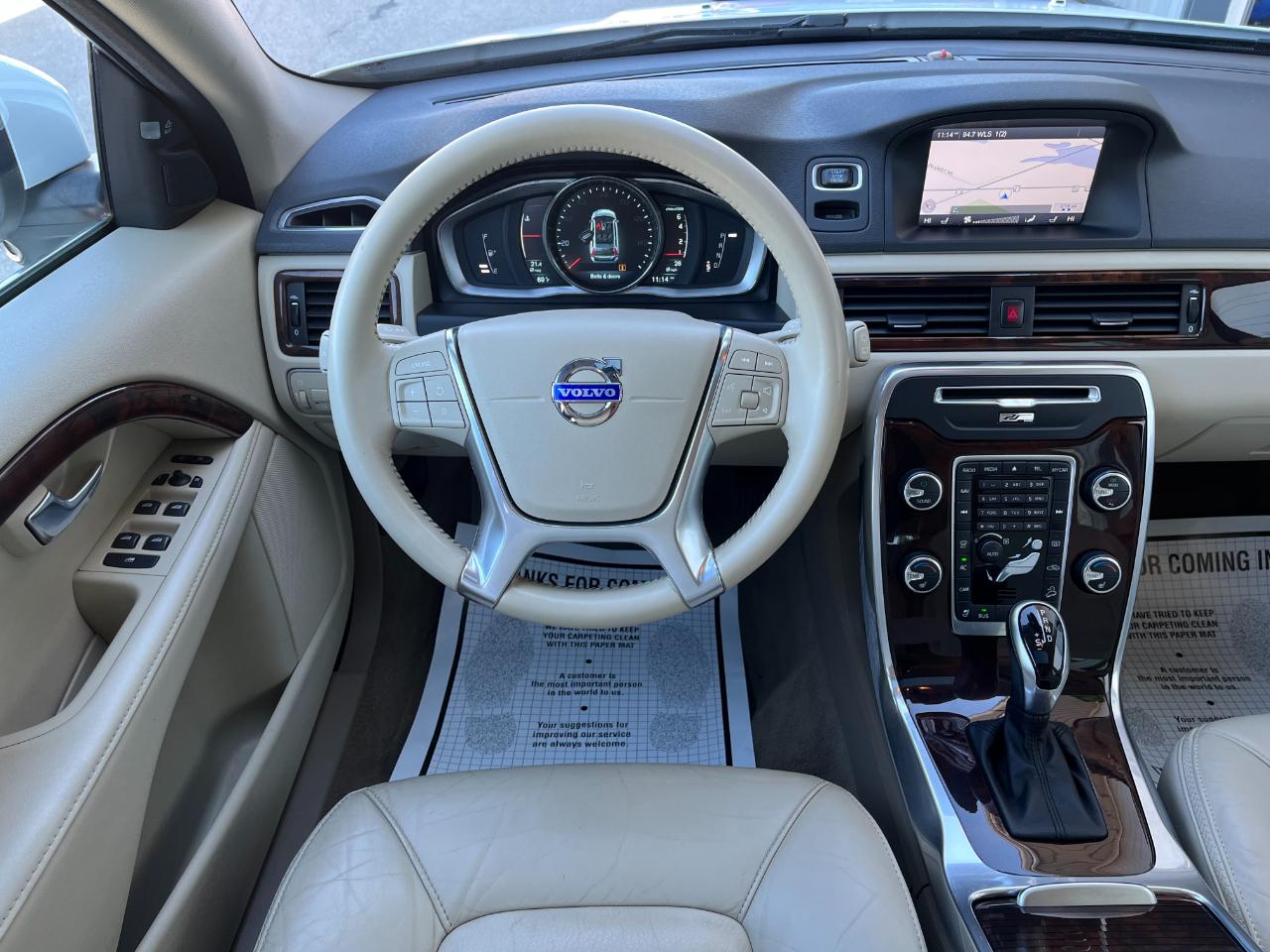 Volvo XC70 photo 14