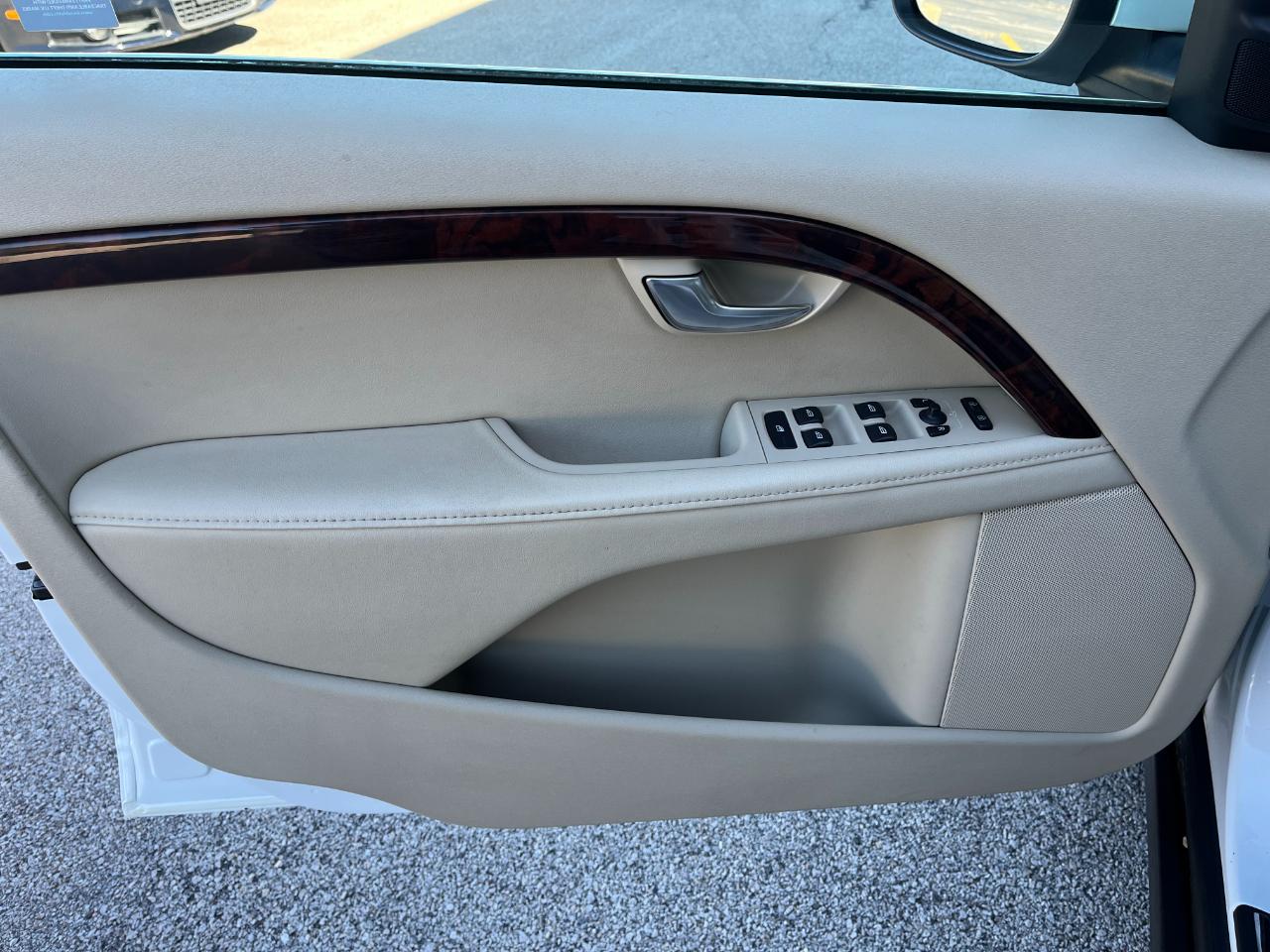 Volvo XC70 photo 22