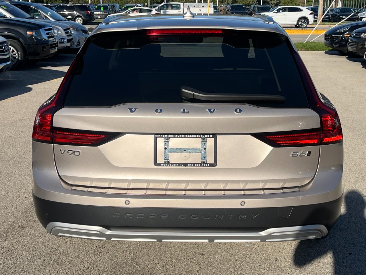 Volvo V90 Cross Country B6 Plus 2024