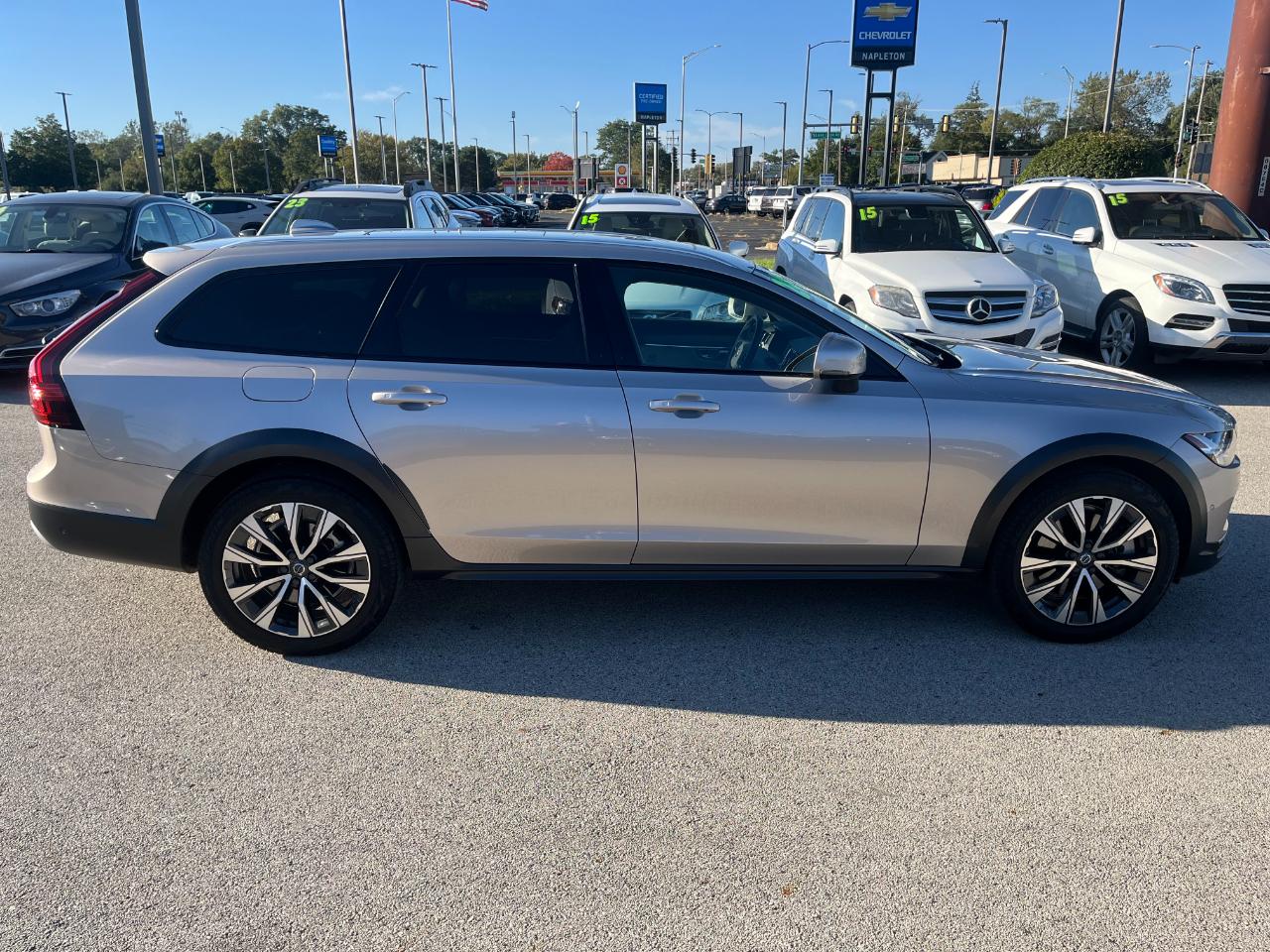 Volvo V90 Cross Country B6 Plus 2024