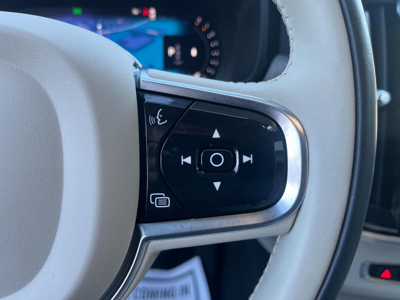 Volvo V90 Cross Country B6 Plus 2024