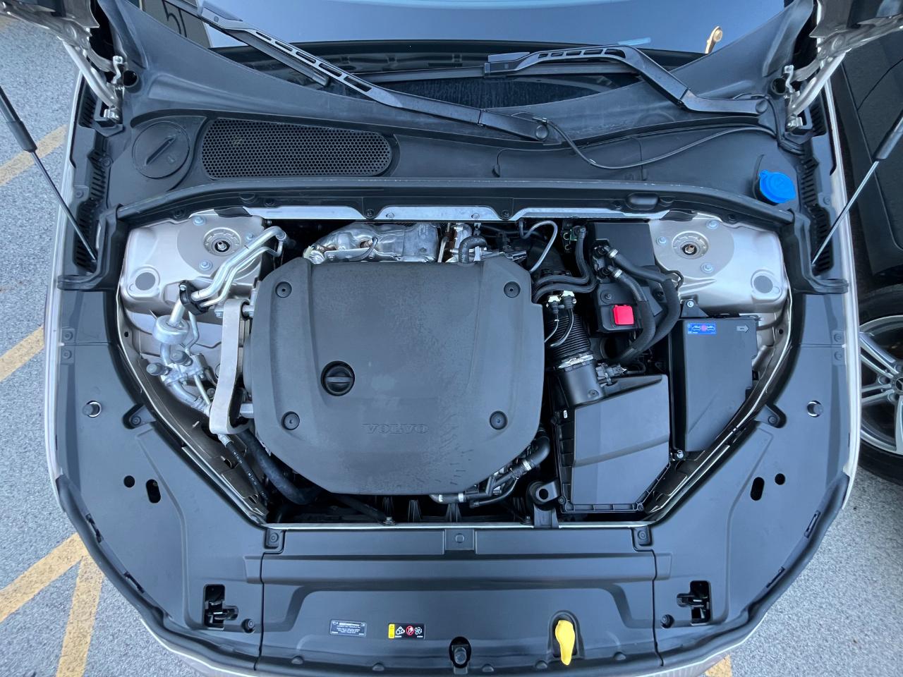 Volvo V90 Cross Country B6 Plus 2024