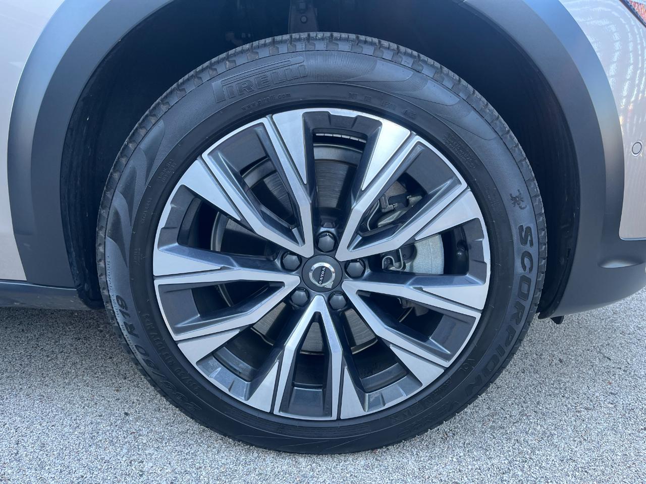Volvo V90 Cross Country B6 Plus 2024