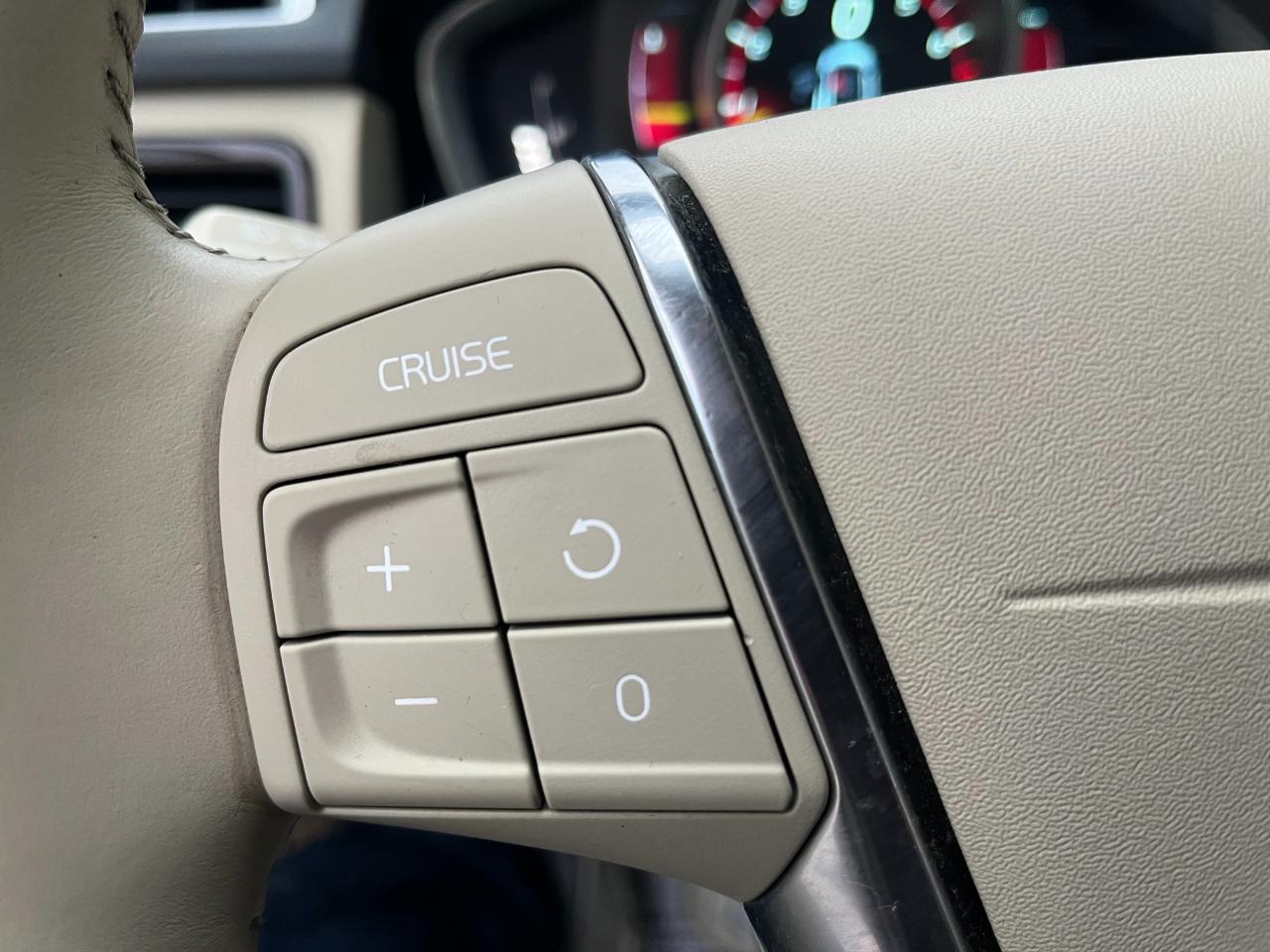 Volvo XC70 3.0 Premier+ 4WD 2015