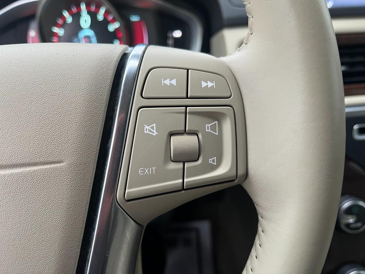 Volvo XC70 3.0 Premier+ 4WD 2015
