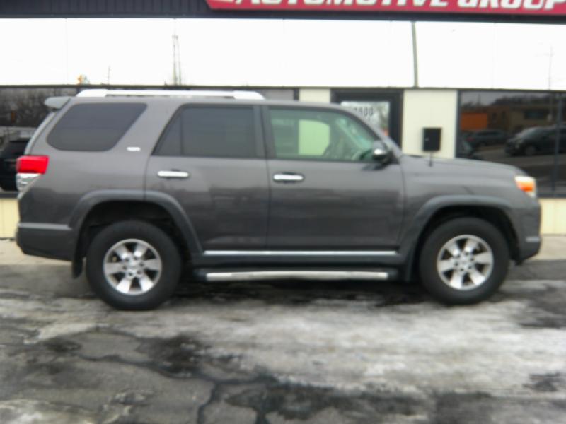 Toyota 4Runner SR5 4WD 2013