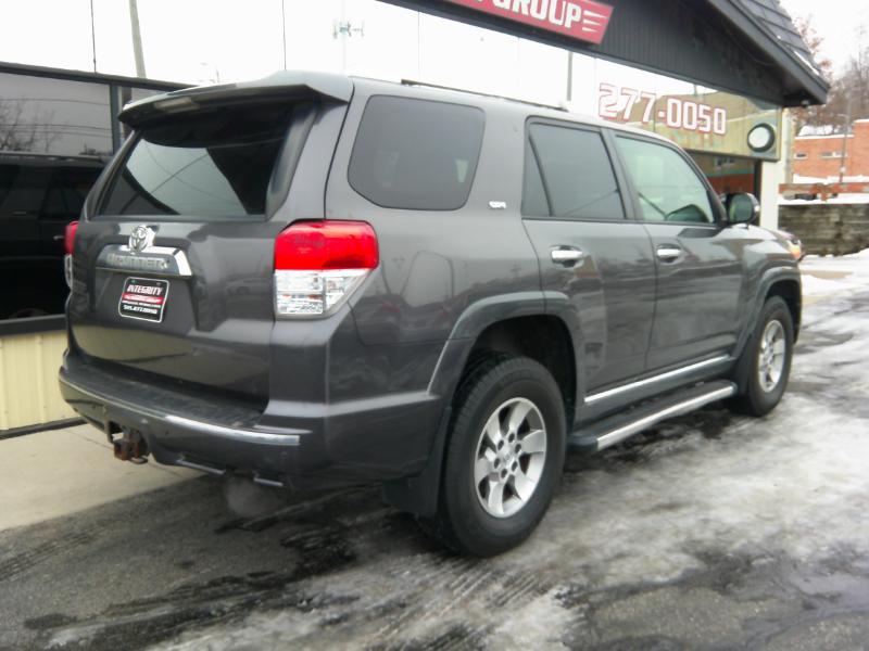 Toyota 4Runner SR5 4WD 2013