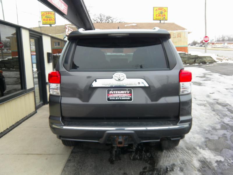 Toyota 4Runner SR5 4WD 2013