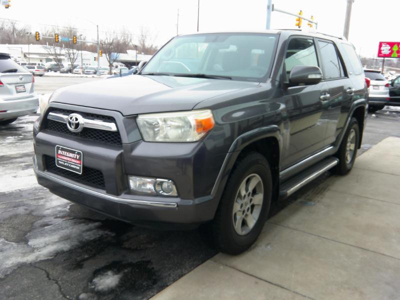 Toyota 4Runner SR5 4WD 2013