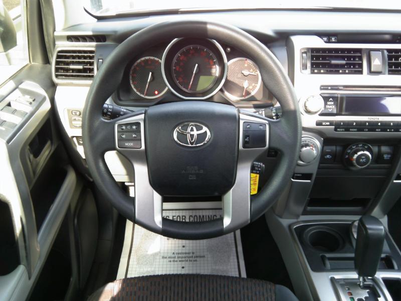 Toyota 4Runner SR5 4WD 2013