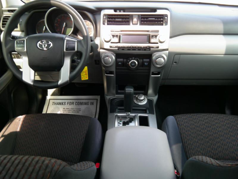 Toyota 4Runner SR5 4WD 2013