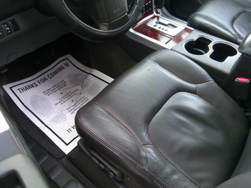 Nissan Pathfinder LE 4WD 2012