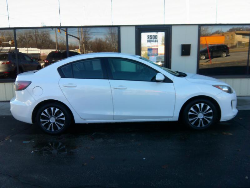 Mazda MAZDA3 i Sport 4-Door 2012