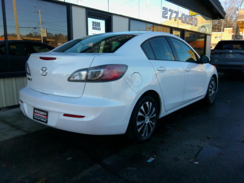 Mazda MAZDA3 i Sport 4-Door 2012
