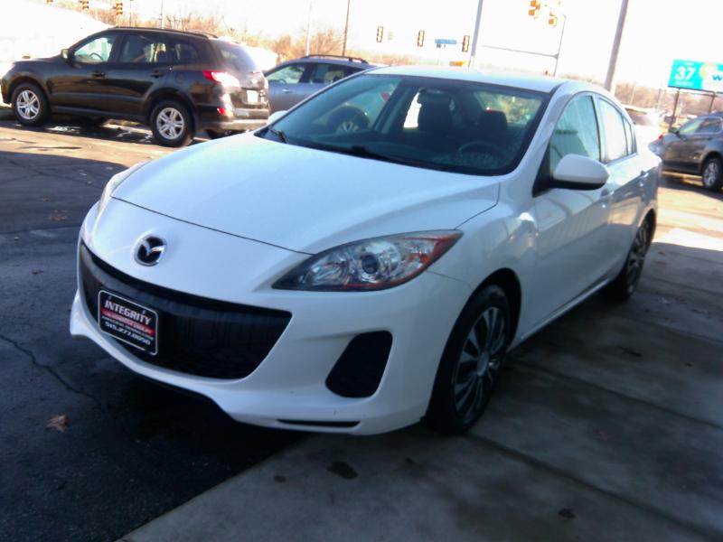 Mazda MAZDA3 i Sport 4-Door 2012
