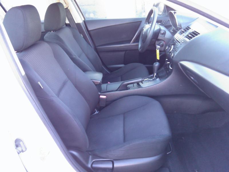 Mazda MAZDA3 i Sport 4-Door 2012